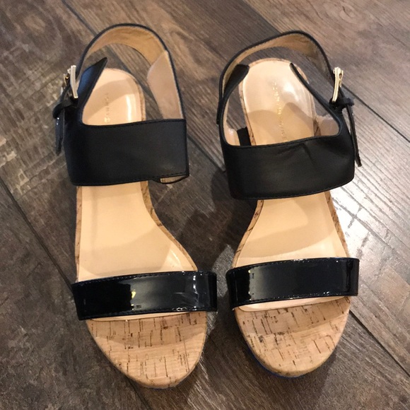 Tommy Hilfiger Wedge Platform Sandals - Picture 3 of 5